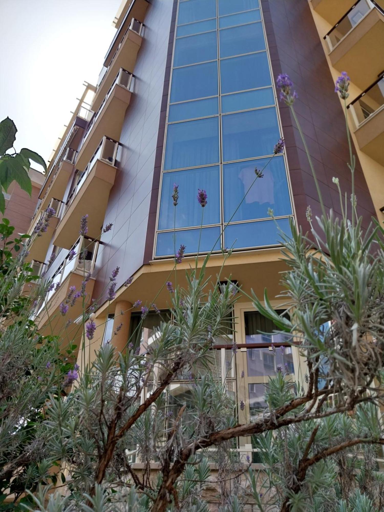 Montesun Boka Apartments Budva Eksteriør bilde