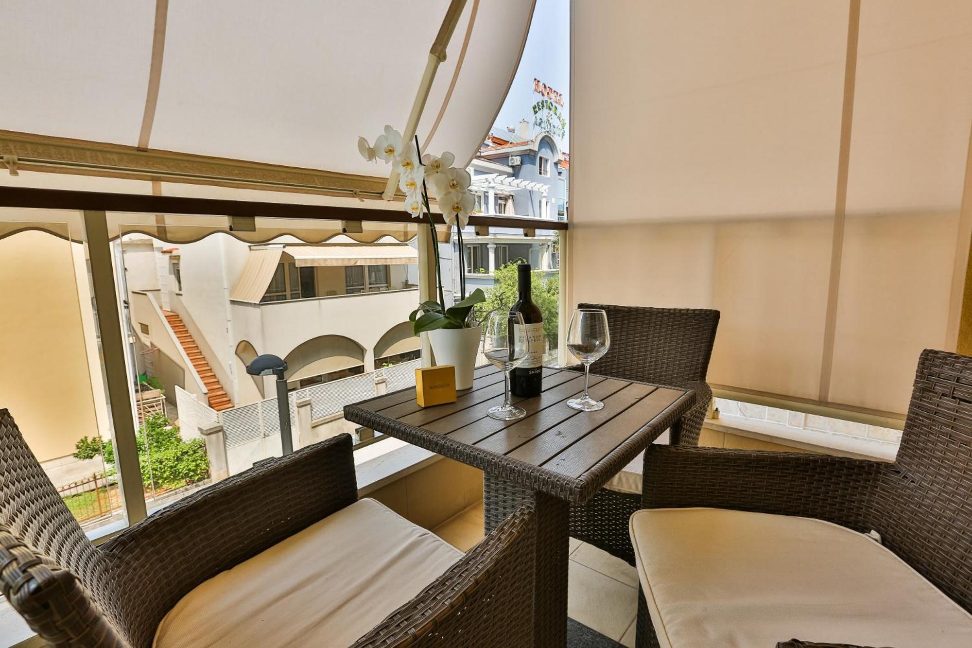 Montesun Boka Apartments Budva Eksteriør bilde