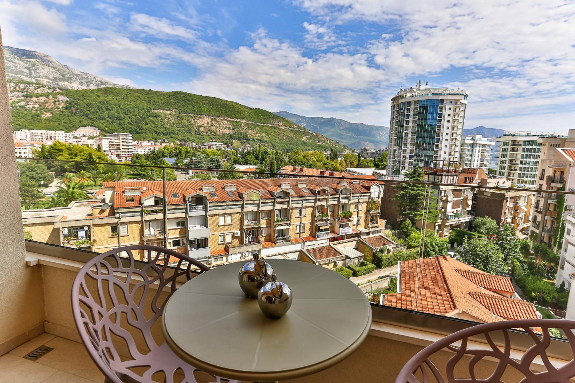 Montesun Boka Apartments Budva Eksteriør bilde